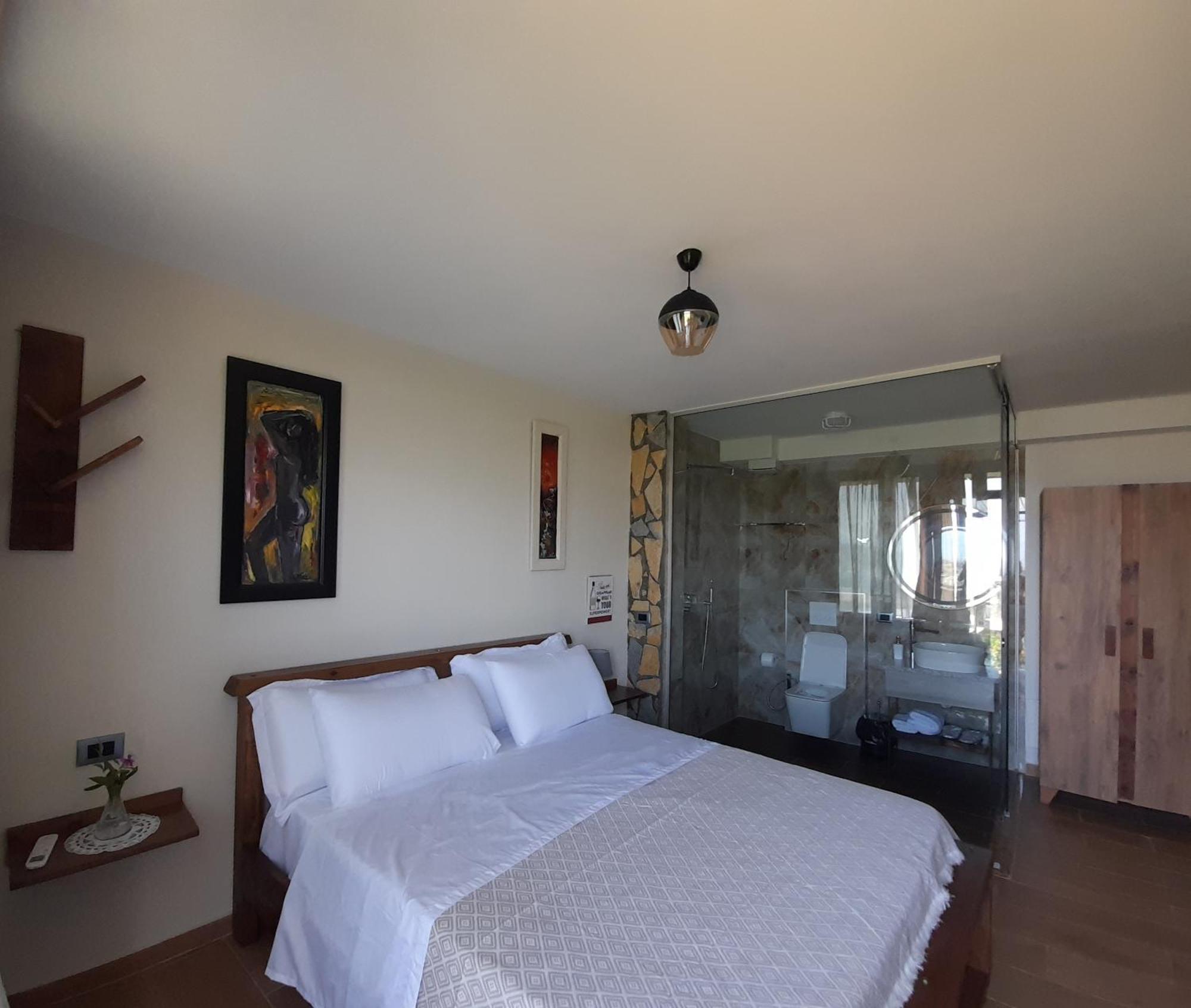 Vila Shehi Guesthouse And Winery Mucaj Εξωτερικό φωτογραφία