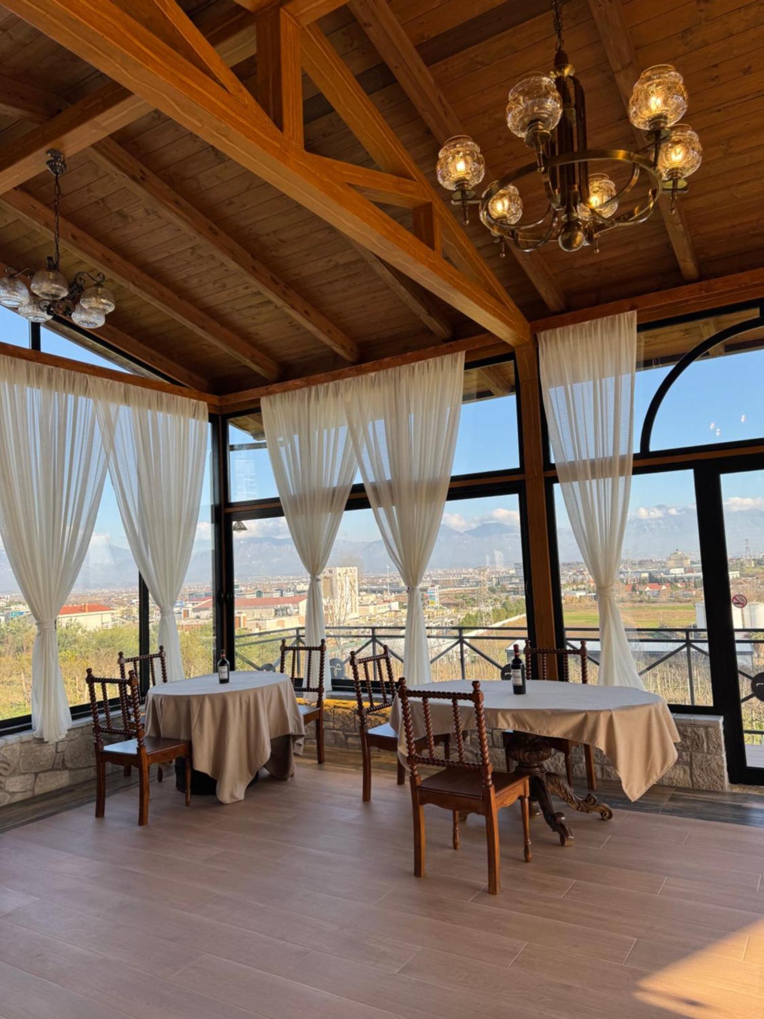 Vila Shehi Guesthouse And Winery Mucaj Εξωτερικό φωτογραφία