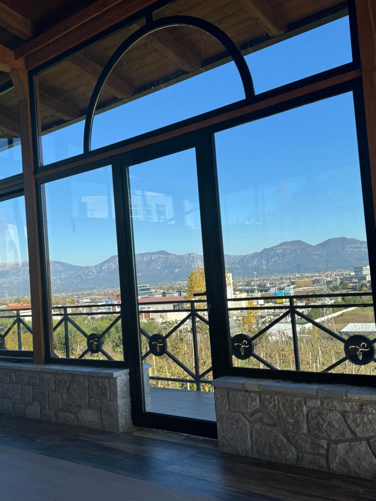 Vila Shehi Guesthouse And Winery Mucaj Εξωτερικό φωτογραφία